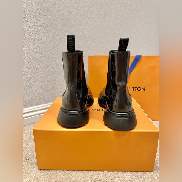 Louis Vuitton Chelsea boot 7 1/2 - Picture 7 of 11